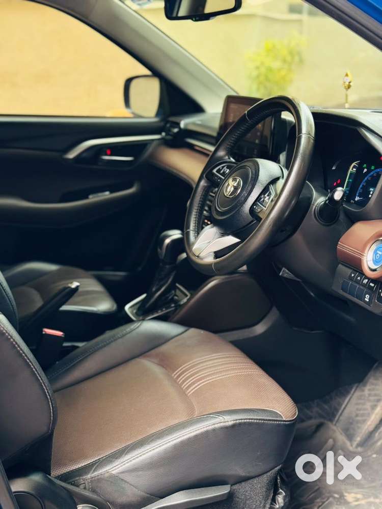 Toyota Urban Cruiser Hyryder 1.5 V Hybrid, 2023, Petrol