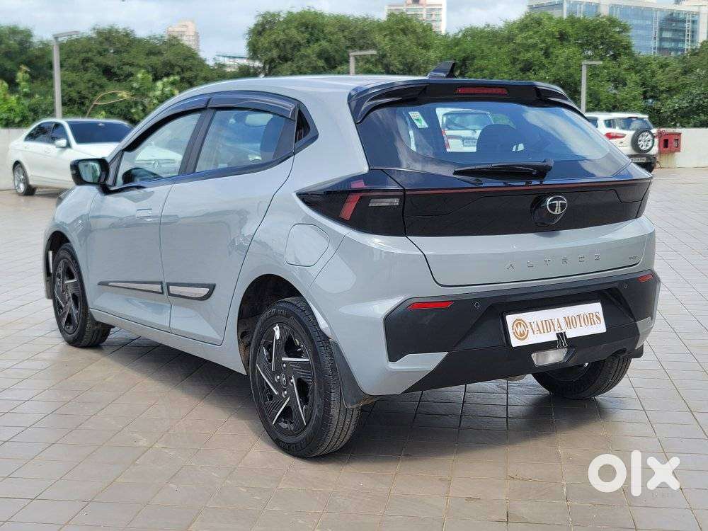 Tata Altroz Accomplished S Petrol Mt, 2026, Petrol