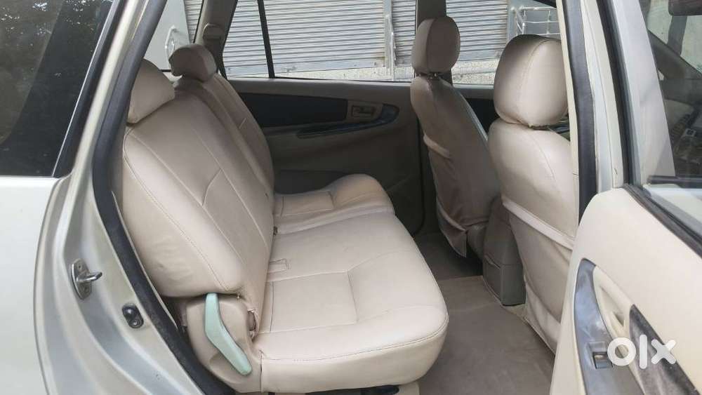 Toyota Innova 2.5 G (diesel) 7 Seater, 2011, Diesel