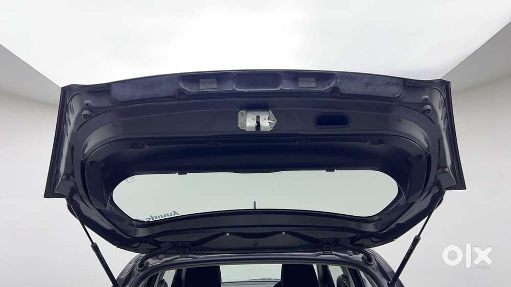 Maruti Suzuki Swift 1.2 Lxi (o), 2017, Petrol