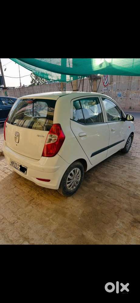 Hyundai I10 Sportz 2015 Km Driven