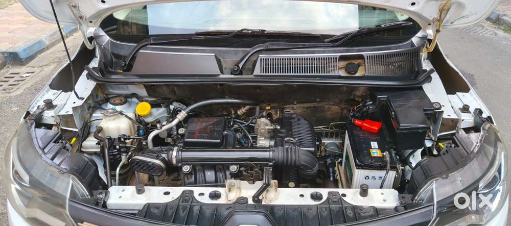 Renault Triber Rxz, 2021, Petrol