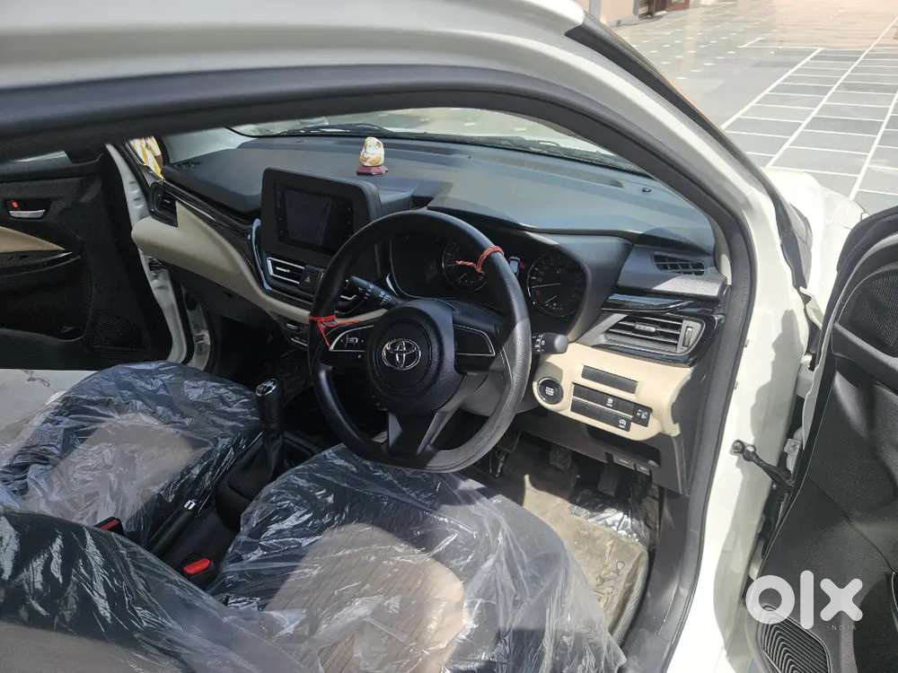 Toyota Glanza G Model 2025 Petrol 1400 Km Driven November Registration