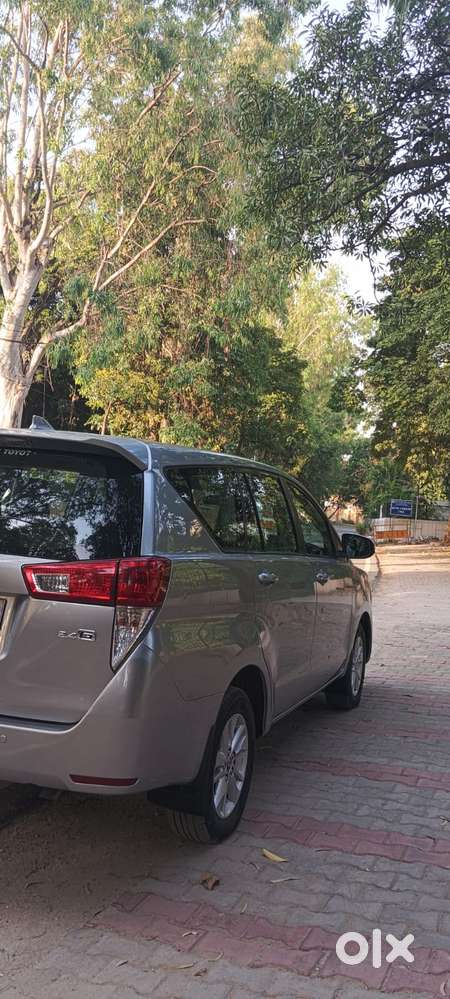 Toyota Innova Crysta 2.4 G Mt, 2017, Diesel