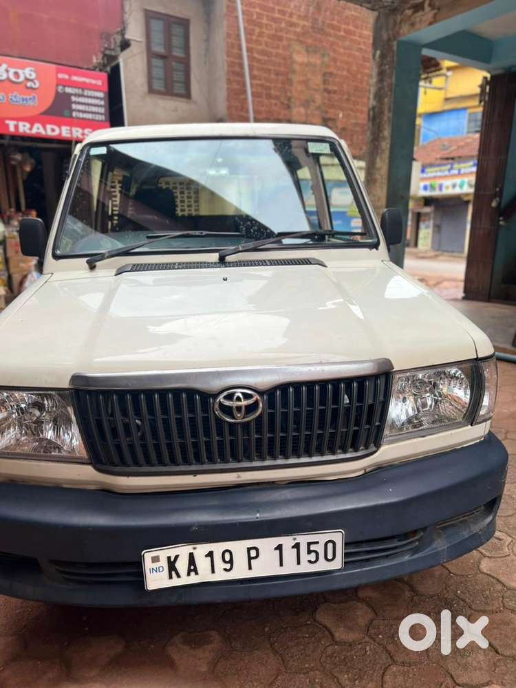 Toyota Qualis Diesel 2004 Car
