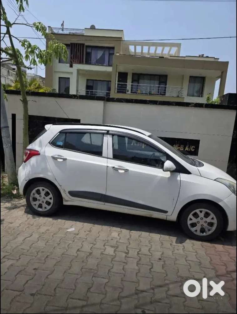 Hyundai Grand I10 Sportz 2015 Petrol