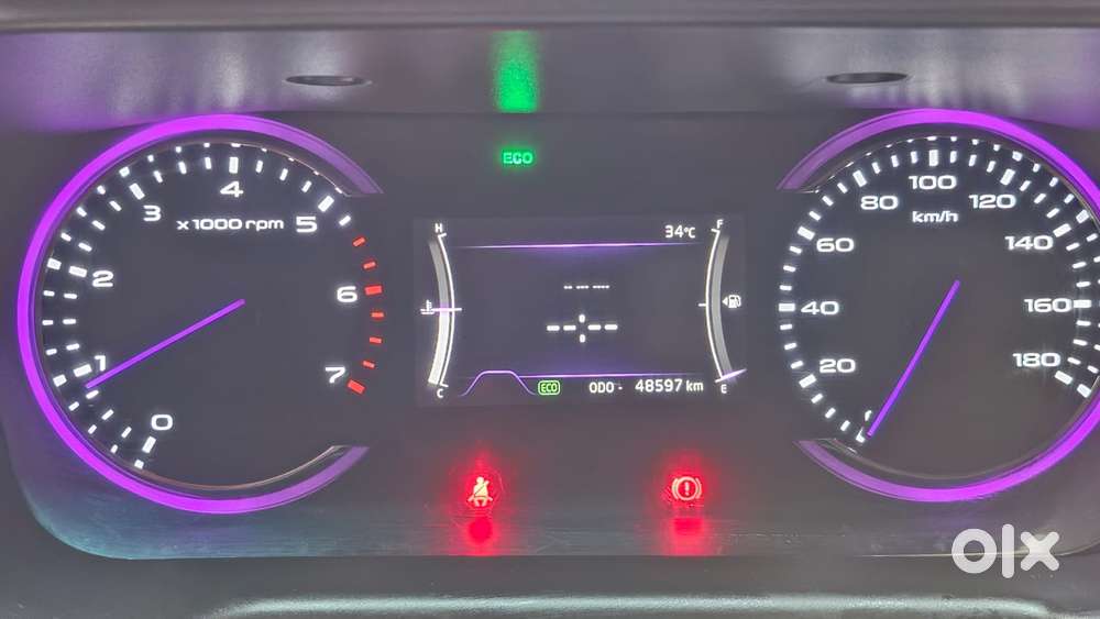 Mahindra Marazzo M6, 2021, Diesel