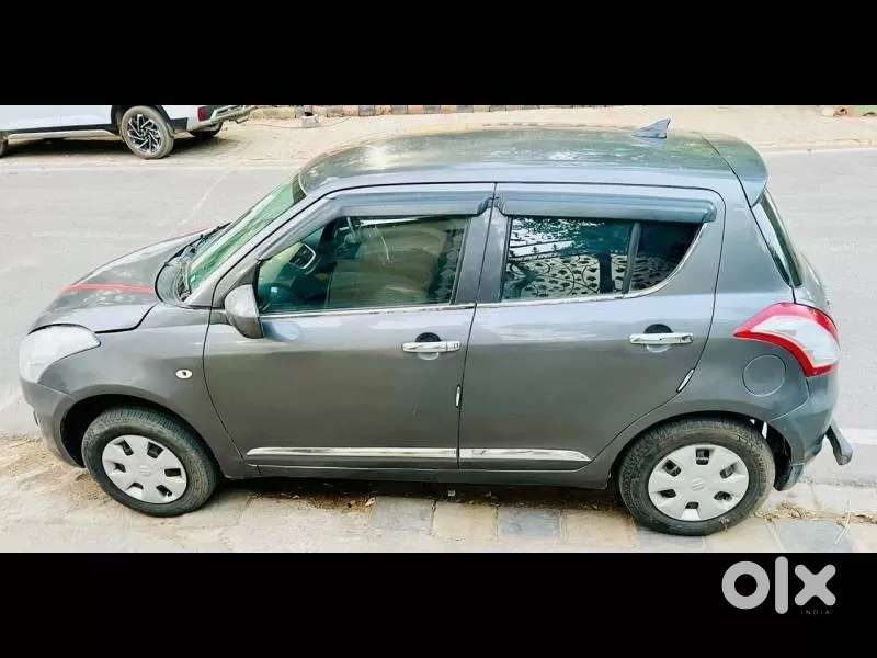 Maruti Suzuki Swift Lxi Optional-o, 2016, Petrol