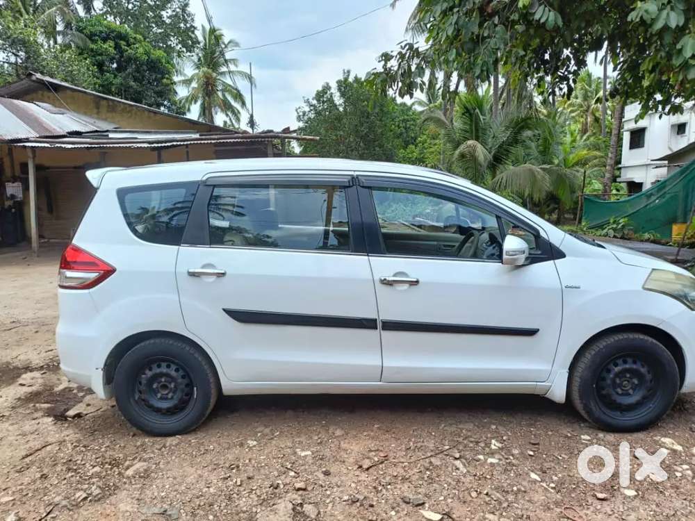 Maruti Suzuki Ertiga 2015 Diesel 90000 Km Driven