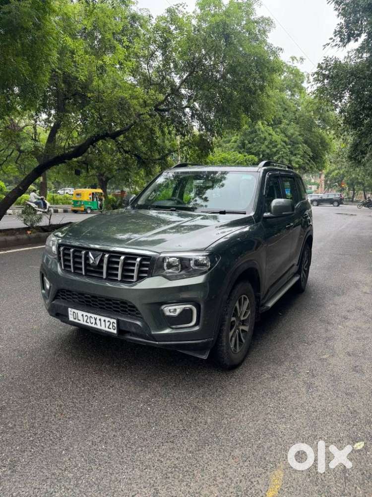 Mahindra Scorpio N Z4 Petrol At 7 Str, 2023, Petrol