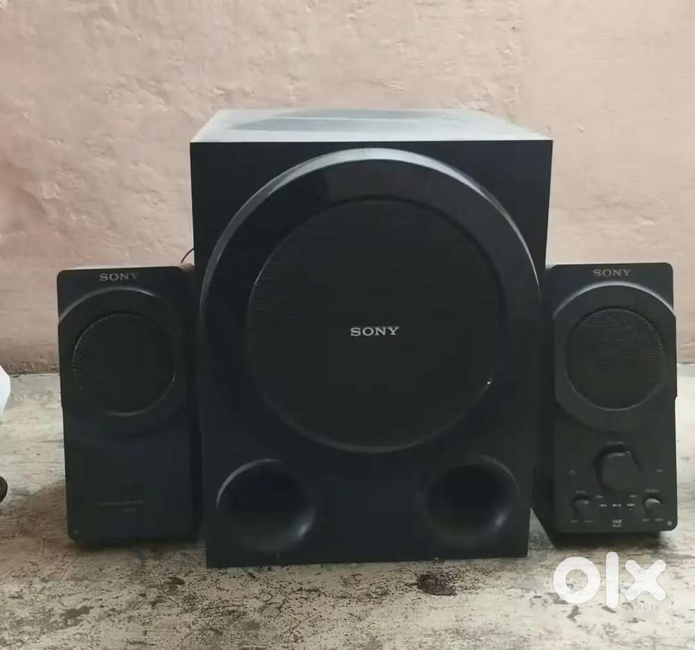 Speakers with Woofer