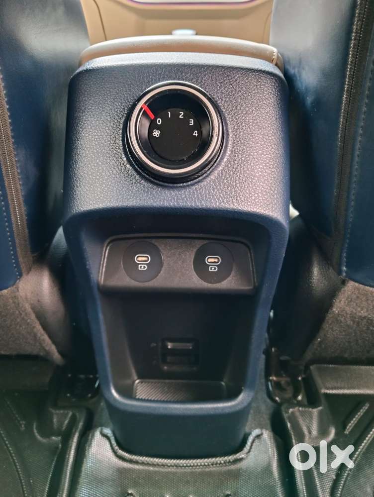 Kia Carens 1.5 Luxury Plus Diesel At 7 Str, 2023, Diesel