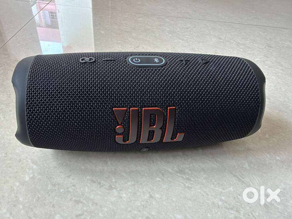 JBL Charge 5