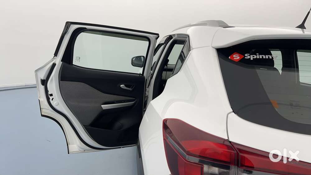 Nissan Magnite 1.0 Xv, 2021, Petrol