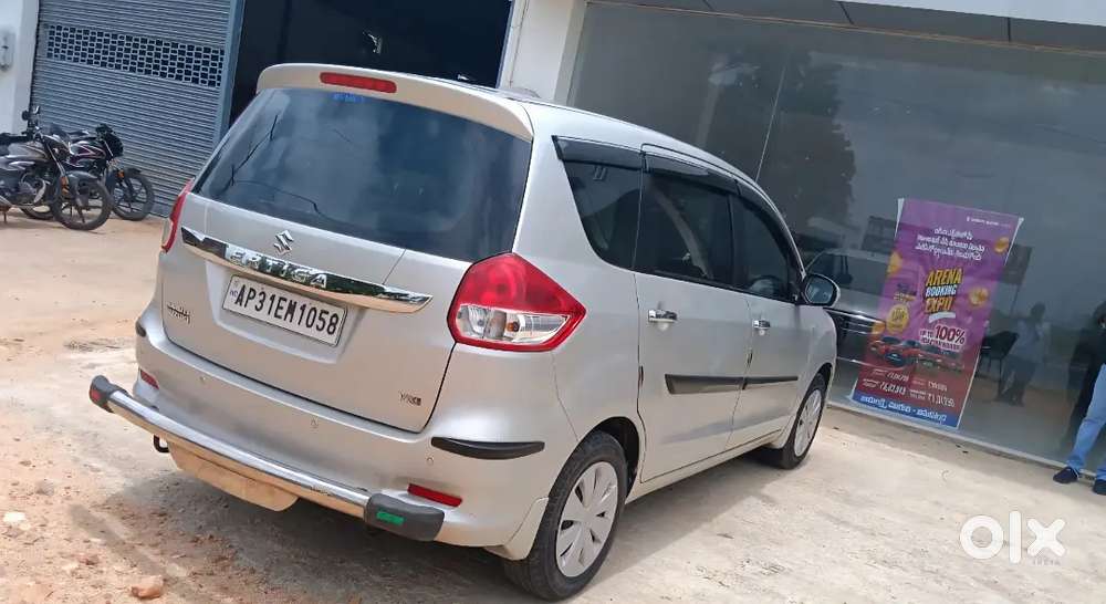 2018 Maruti Ertiga Petrol - Excellent Condition - 80% Tyre Life