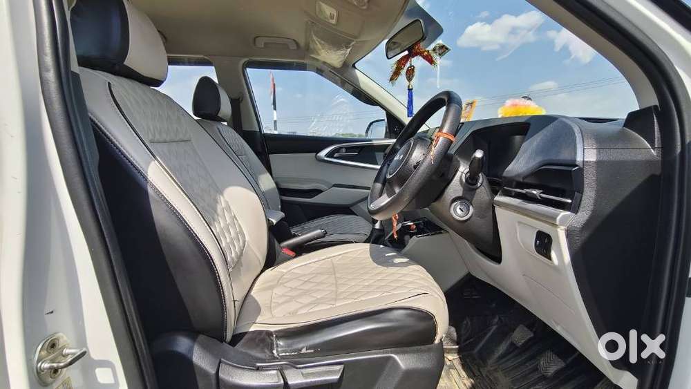 Kia Carens 1.4 Premium 7 Str, 2022, Petrol