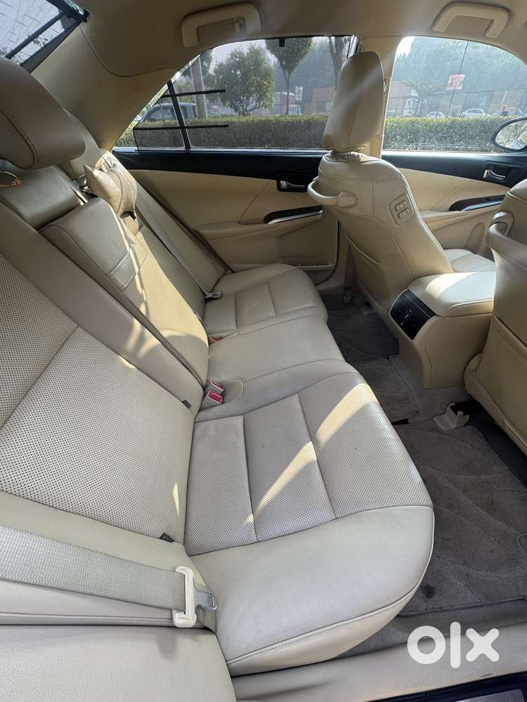 Toyota Camry 2.5l Automatic, 2016, Cng & Hybrids