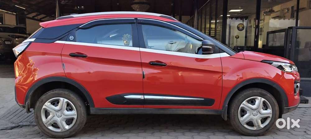 Tata Nexon 1.2 Revotron Xm (s), 2023, Petrol