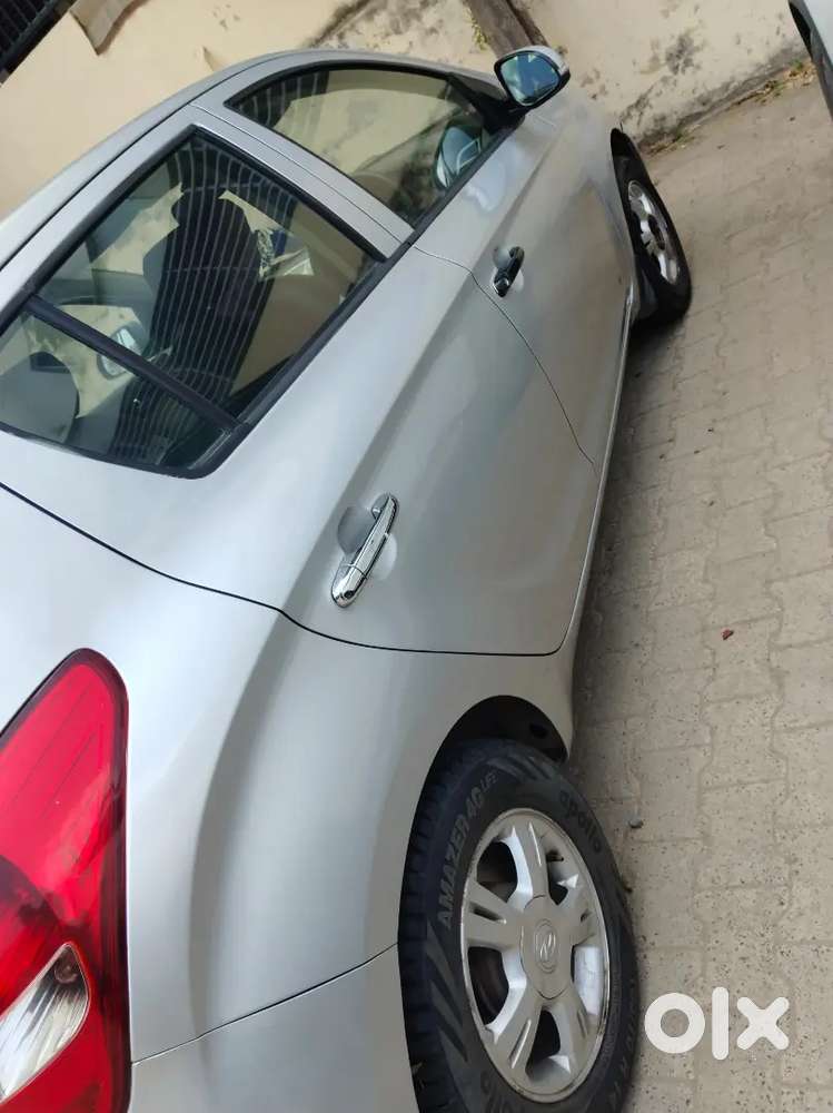  Hyundai I20 Asta 1.4 Crdi Diesel (top Model)  2011  Well Maintain