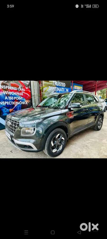 Hyundai Venue Turbo.