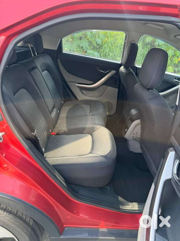 Tata Nexon 1.2 Revotron Xza Plus, 2018, Petrol