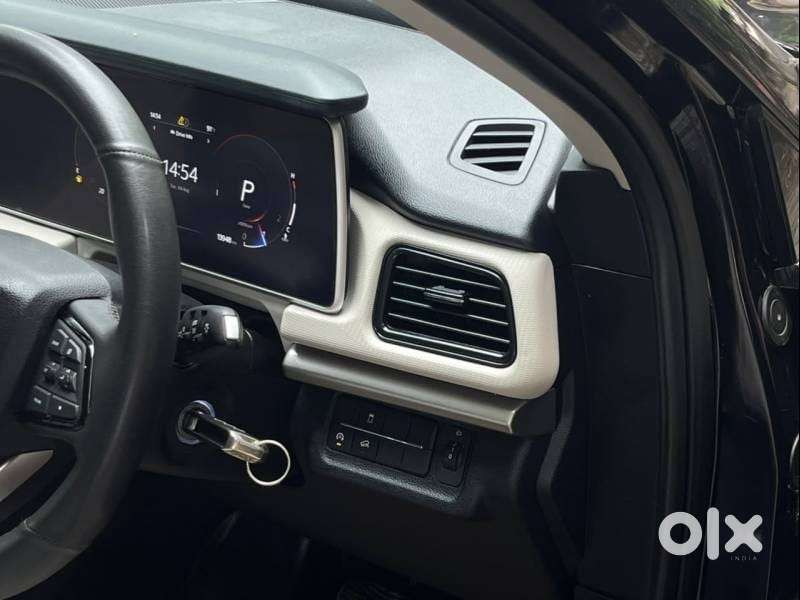 Mahindra Xuv700 2.2 Ax 5 Diesel At 7 Str, 2024, Diesel