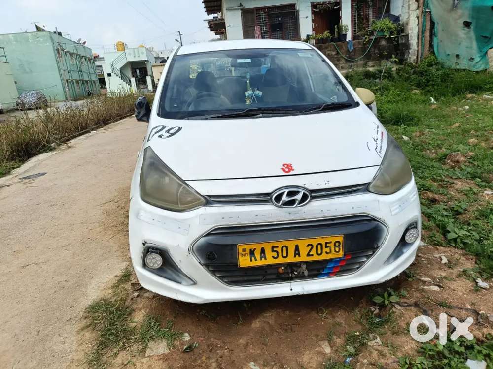 Hyundai Xcent 2015 Diesel Well Maintained