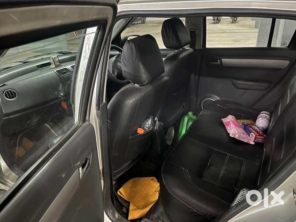 Swift Vxi Petrol 2004
