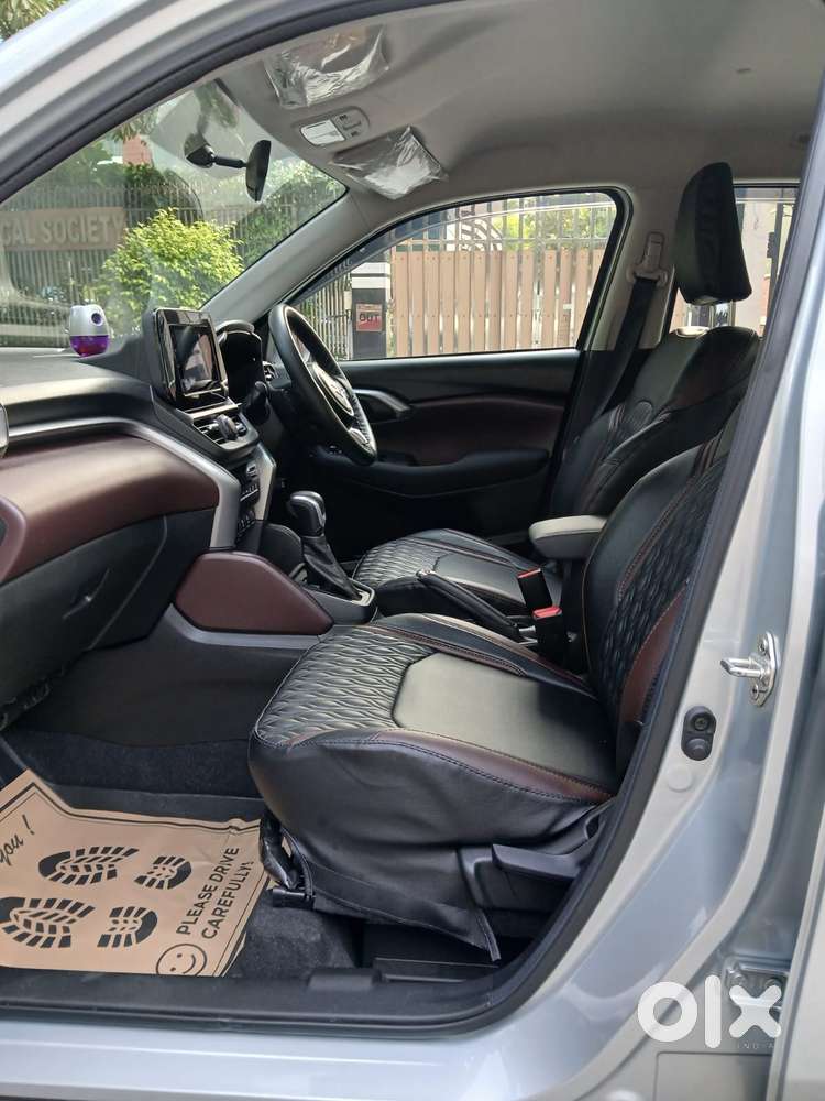 Maruti Suzuki Grand Vitara 1.5 Delta Smart Hybrid At, 2025, Petrol
