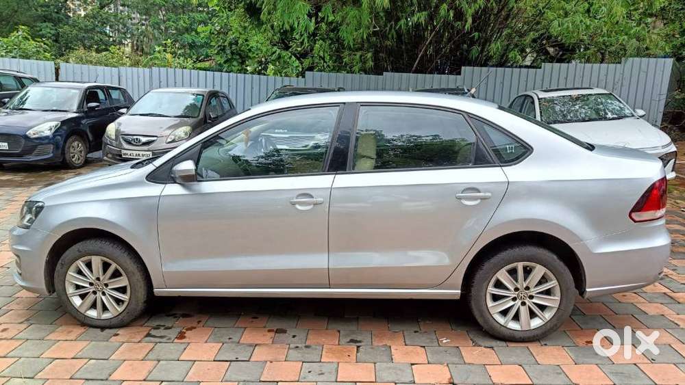 Volkswagen Vento 1.2 Tsi Highline Plus At, 2016, Petrol