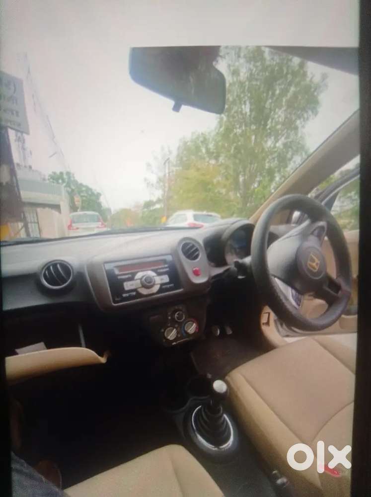 Honda Brio 2012 Petrol Well Maintained