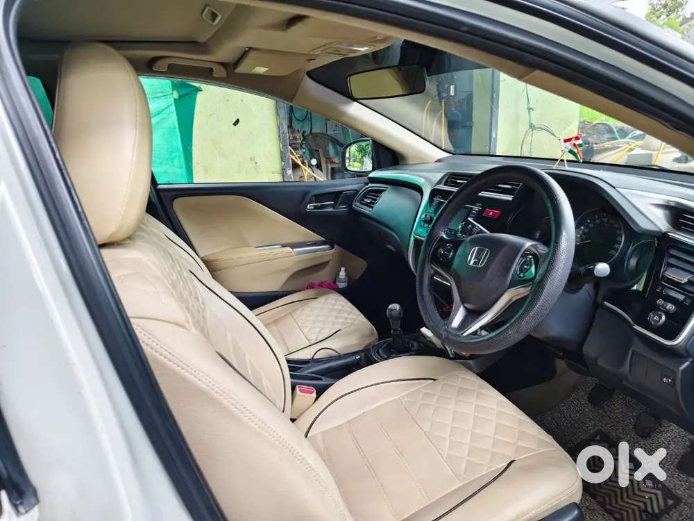 Honda City Vx Mt 2015 Full Insurance Sunroof New Tyre