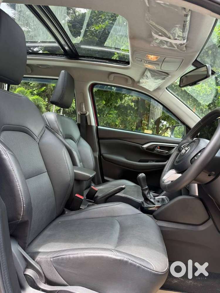 Toyota Urban Cruiser Hyryder 1.5 V Hybrid, 2023, Petrol
