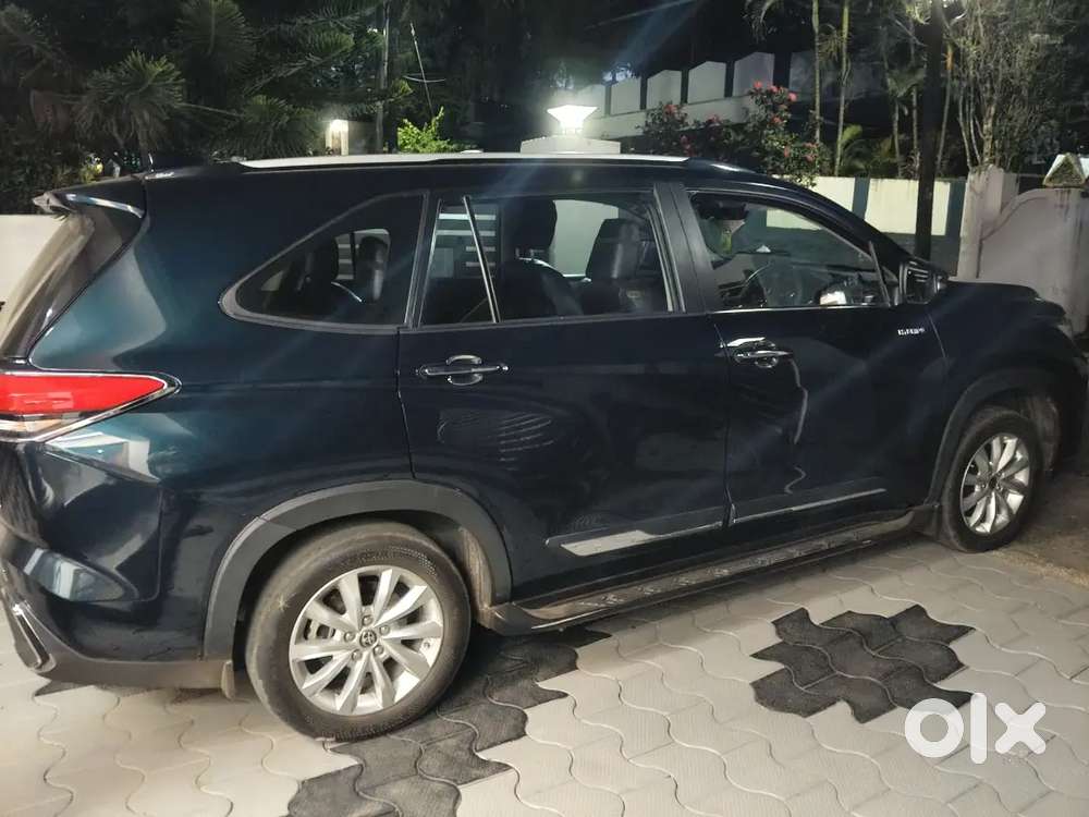 Toyota Innova Hycross 2024 Hybrid