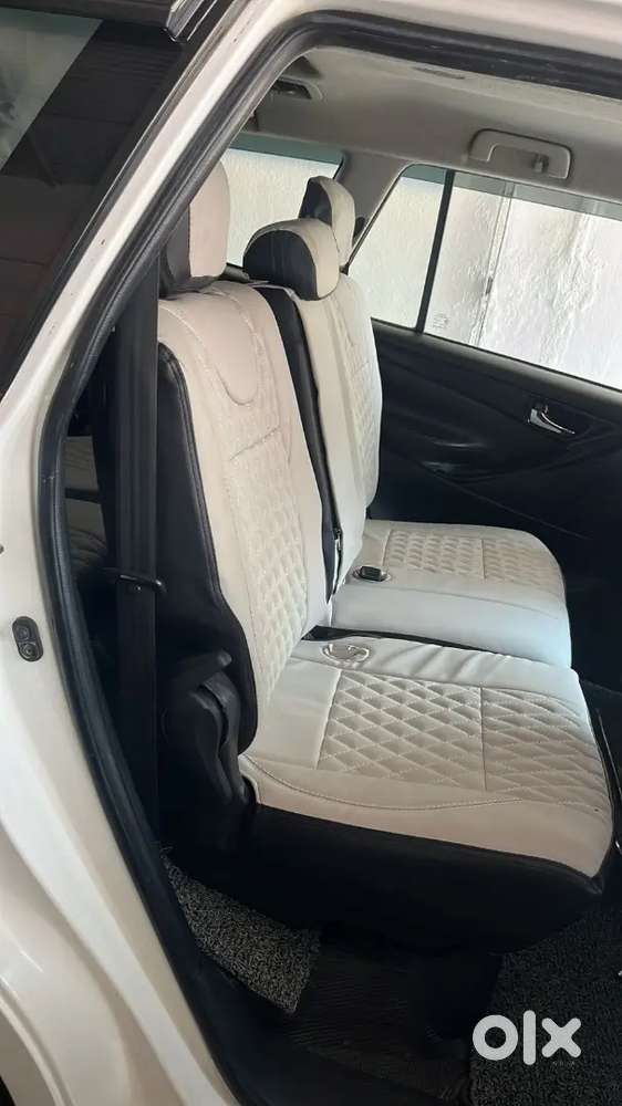 Toyota Innova Crysta 2018 Variant