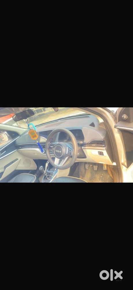 Kia Carens 2023 Petrol Well Maintained