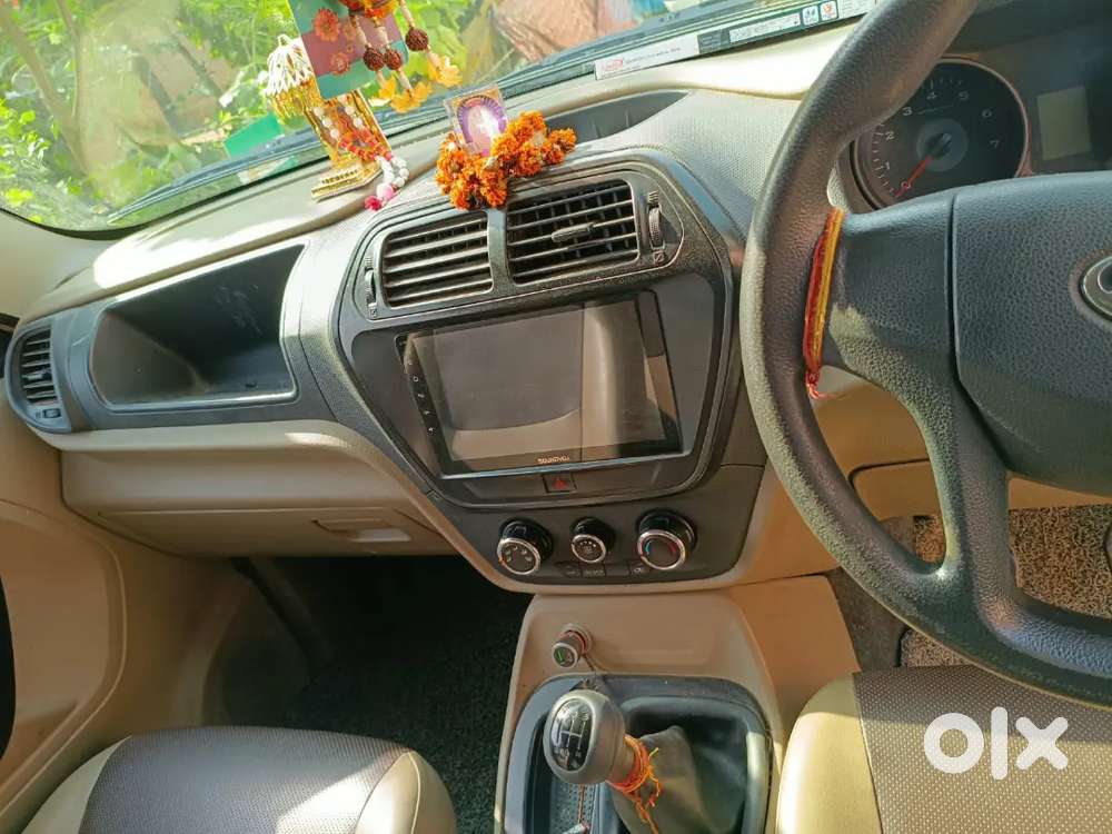 Mahindra Tuv 300 2017 Variant