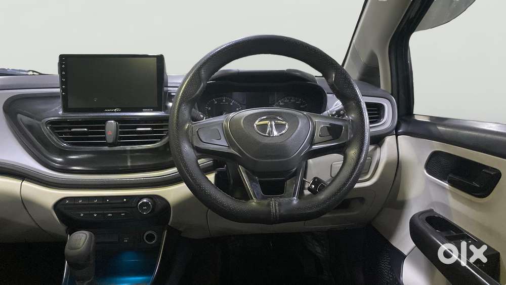 Tata Altroz 1.2 Xe Plus Petrol, 2022, Petrol
