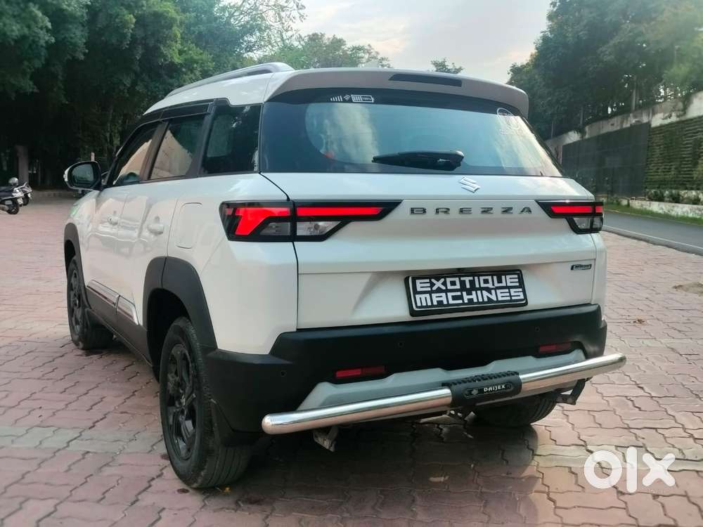 Maruti Suzuki Brezza 1.5 Zxi At Smart Hybrid, 2022, Petrol