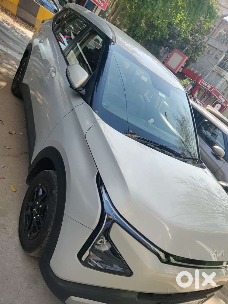Kia Carens, 2025, Petrol
