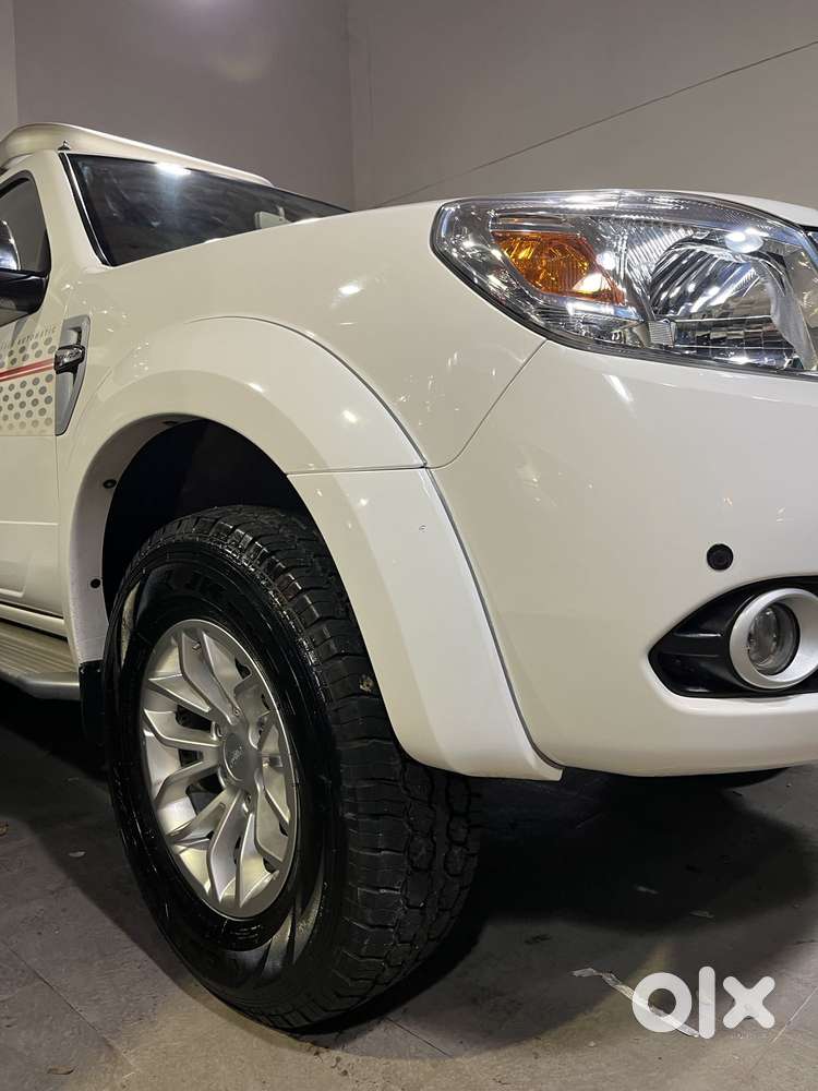 Ford Endeavour 3.2 Titanium At 4x4, 2014, Diesel