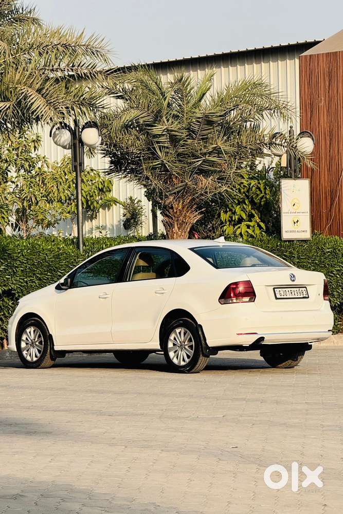 Volkswagen Vento 1.2 Tsi Highline Plus At, 2017, Petrol