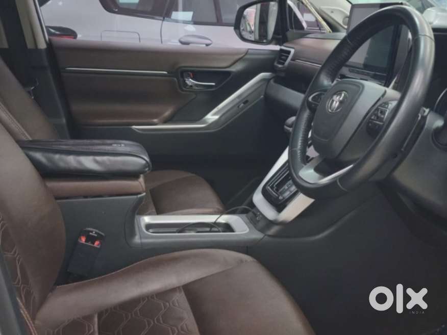 Toyota Innova Crysta