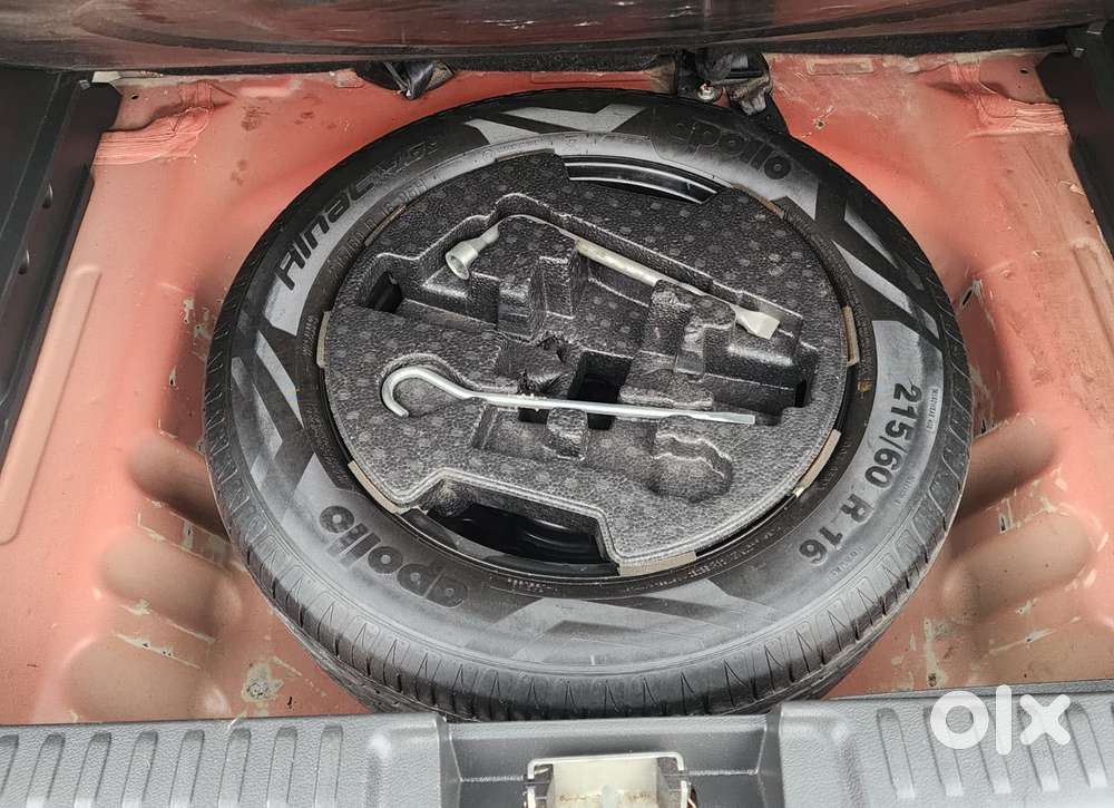 Maruti Suzuki Vitara Brezza Zdi+ Dual Tone Mt, 2017, Diesel