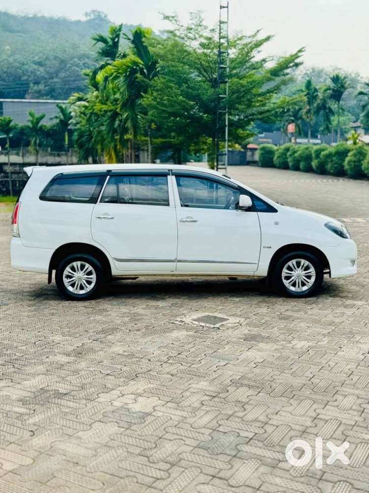 Toyota Innova 2.5 G (diesel) 7 Seater, 2011, Diesel