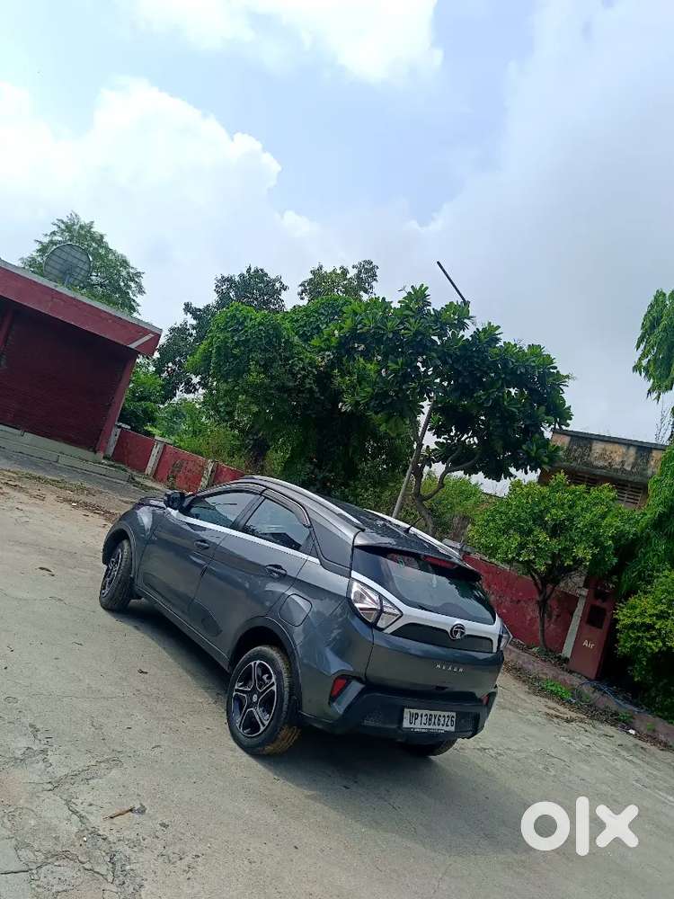 Tata Nexon Top Model Sunroof Diesel