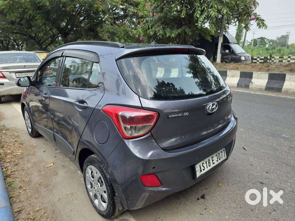 Hyundai Grand I10 Sportz, 2017, Petrol