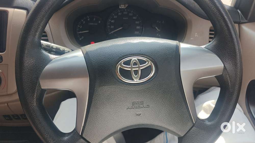 Toyota Innova 2.5 Gx 8 Str Bs-iii, 2015, Diesel