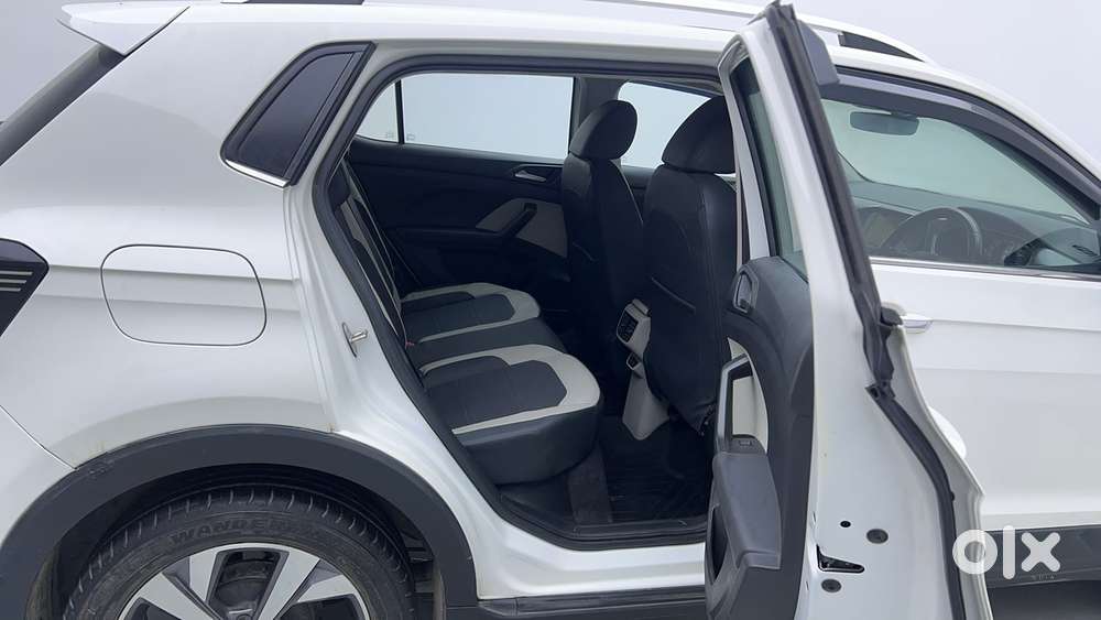 Volkswagen Taigun Topline 1.0 Tsi At (electric Seats), 2021, Petrol