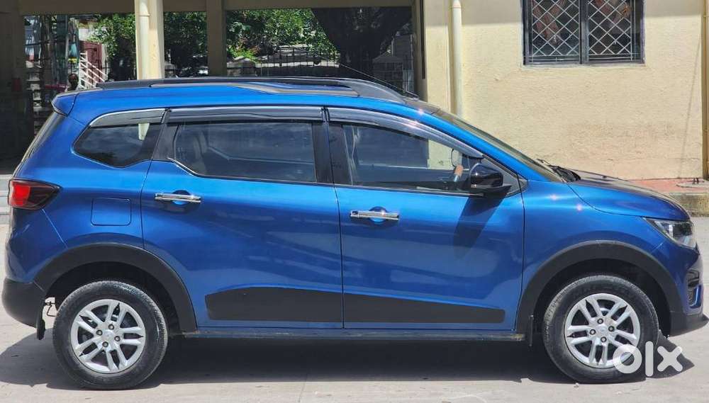 Renault Triber Rxt, 2023, Petrol